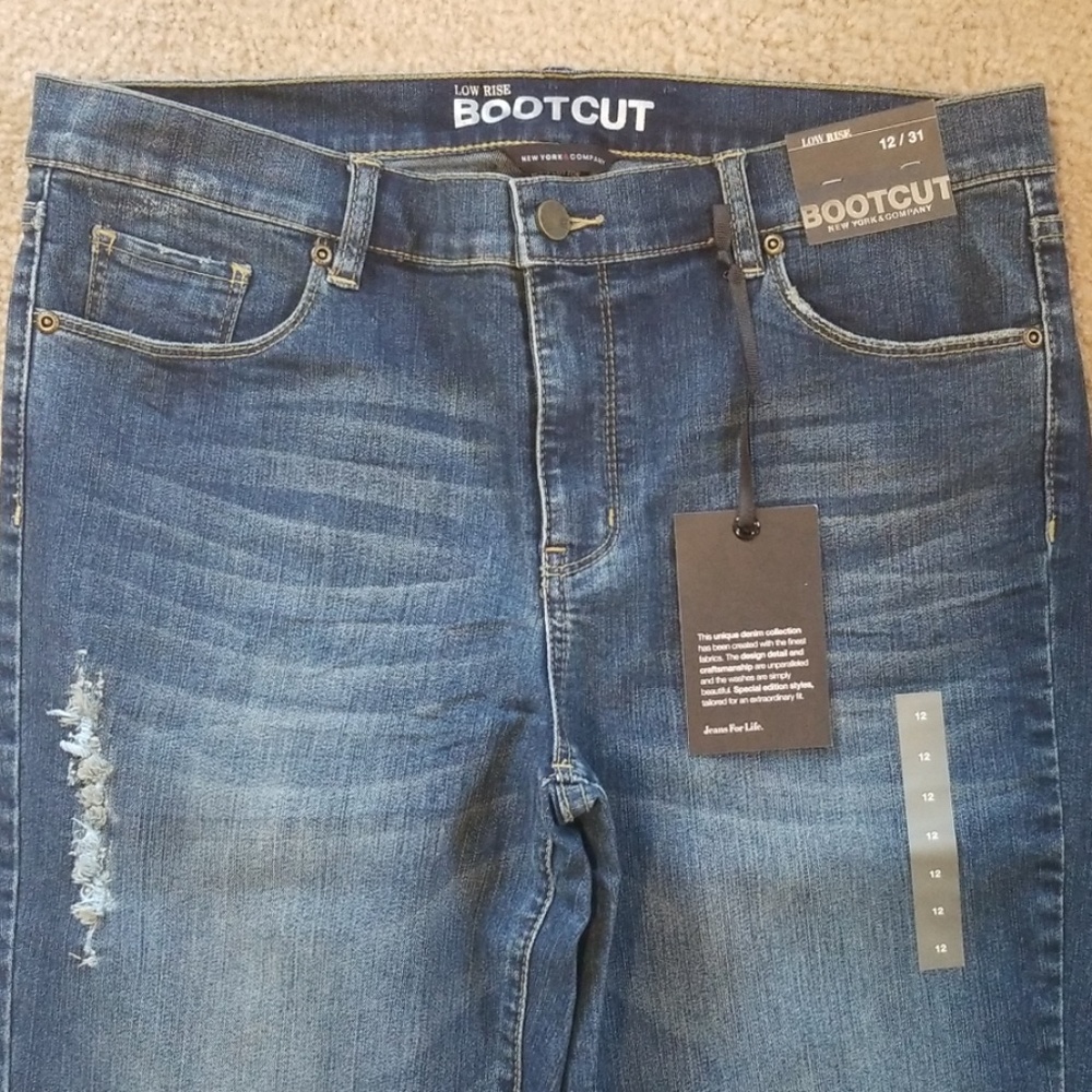 Low Rise Bootcut Jeans - Picture 4 of 8